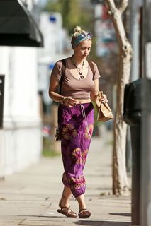 Paris Jackson feet photo thumbnail