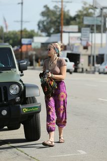 Paris Jackson feet photo thumbnail