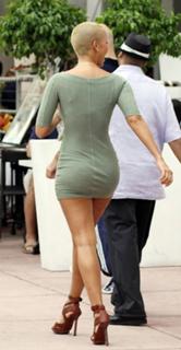 Amber Rose feet photo thumbnail