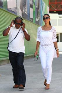 Nicole Scherzinger feet photo thumbnail