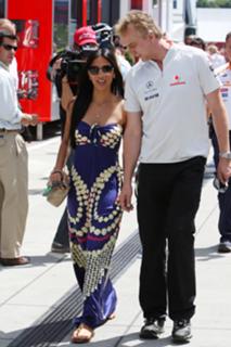 Nicole Scherzinger feet photo thumbnail