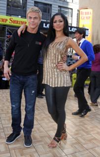 Nicole Scherzinger feet photo thumbnail