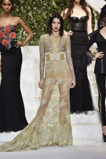 Kendall Jenner feet photo thumbnail