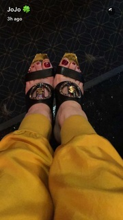 JoJo feet photo thumbnail