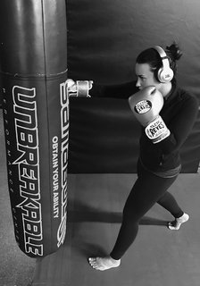 Demi Lovato feet photo thumbnail