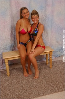 Christina Model feet photo thumbnail