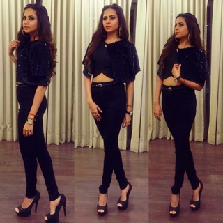 Sargun Mehta feet photo 5