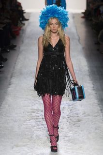 Elsa Hosk feet photo thumbnail