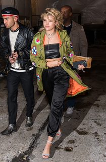 Sofia Richie feet photo thumbnail