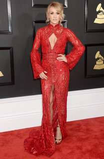 Carrie Underwood feet photo thumbnail