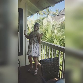 Paige VanZant feet photo thumbnail