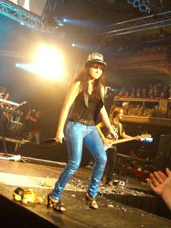 Ewa Farna feet photo thumbnail