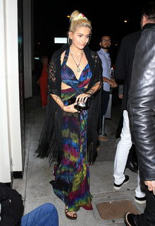 Paris Jackson feet photo thumbnail