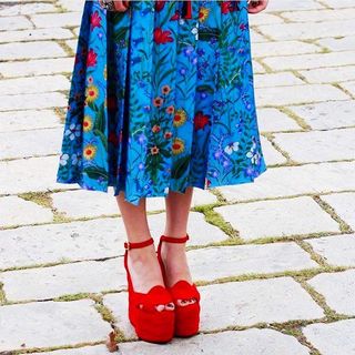 Anya Taylor-Joy feet photo thumbnail