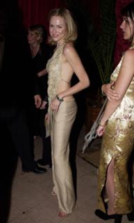 Naomi Watts feet photo thumbnail