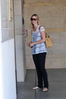 Amy Smart feet photo thumbnail