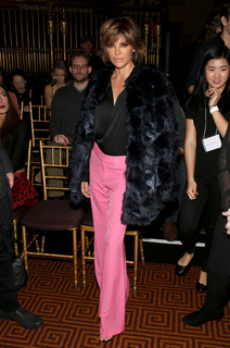 Lisa Rinna feet photo thumbnail