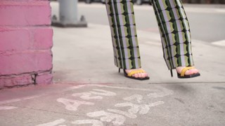 Kathryn Newton feet photo thumbnail