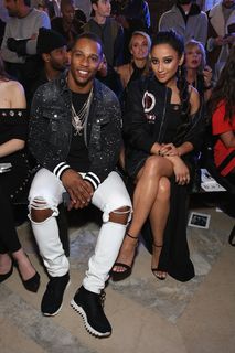 Shay Mitchell feet photo thumbnail