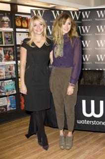 Fearne Cotton feet photo thumbnail