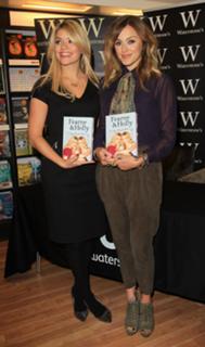 Fearne Cotton feet photo thumbnail