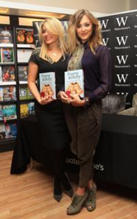 Fearne Cotton feet photo thumbnail