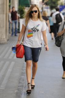 Fearne Cotton feet photo thumbnail