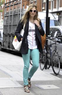 Fearne Cotton feet photo thumbnail