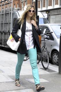 Fearne Cotton feet photo thumbnail