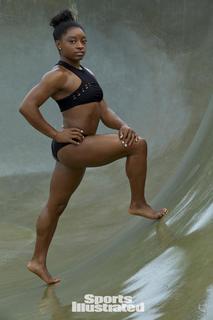 Simone Biles feet photo thumbnail