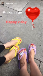 Irina Shayk feet photo thumbnail