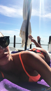 Melissa Satta feet photo thumbnail