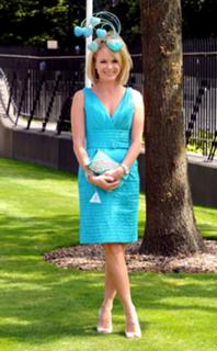 Amanda Holden feet photo thumbnail