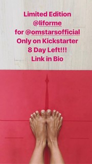 Kino MacGregor feet photo thumbnail