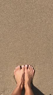 Kino MacGregor feet photo thumbnail