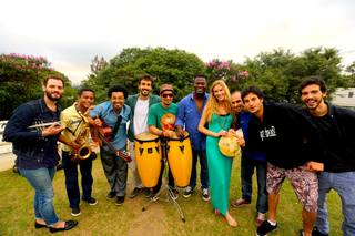 Joss Stone feet photo thumbnail