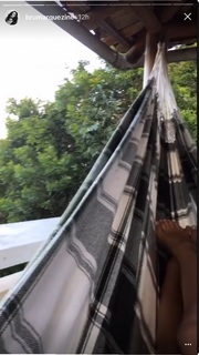 Bruna Marquezine feet photo thumbnail