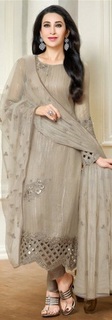 Karisma Kapoor feet photo thumbnail