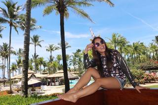 Carla Diaz feet photo thumbnail