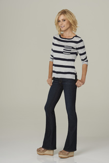 Julie Bowen feet photo thumbnail