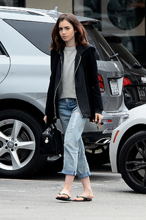Lily Collins feet photo thumbnail