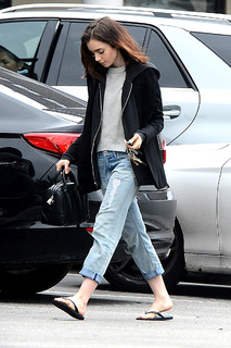 Lily Collins feet photo thumbnail