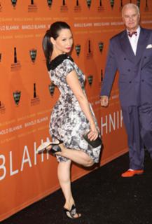Lucy Liu feet photo thumbnail
