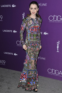 Lily Collins feet photo thumbnail