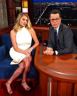 Kate Upton feet photo thumbnail