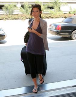 Audrina Patridge feet photo thumbnail