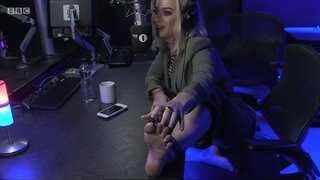 Katy Perry feet photo thumbnail