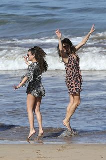 Lea Michele feet photo thumbnail