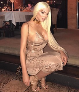 Jelena Karleusa feet photo thumbnail