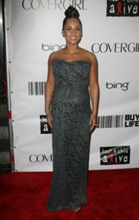 Alicia Keys feet photo thumbnail